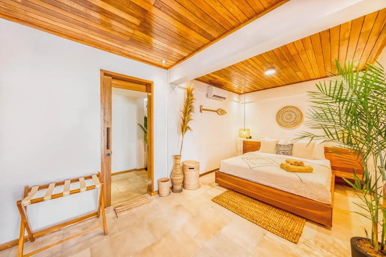 Villa Atlanta - New Luxury 7Bdr Prime Location Seminyak  0*, Seminyak (Bali)